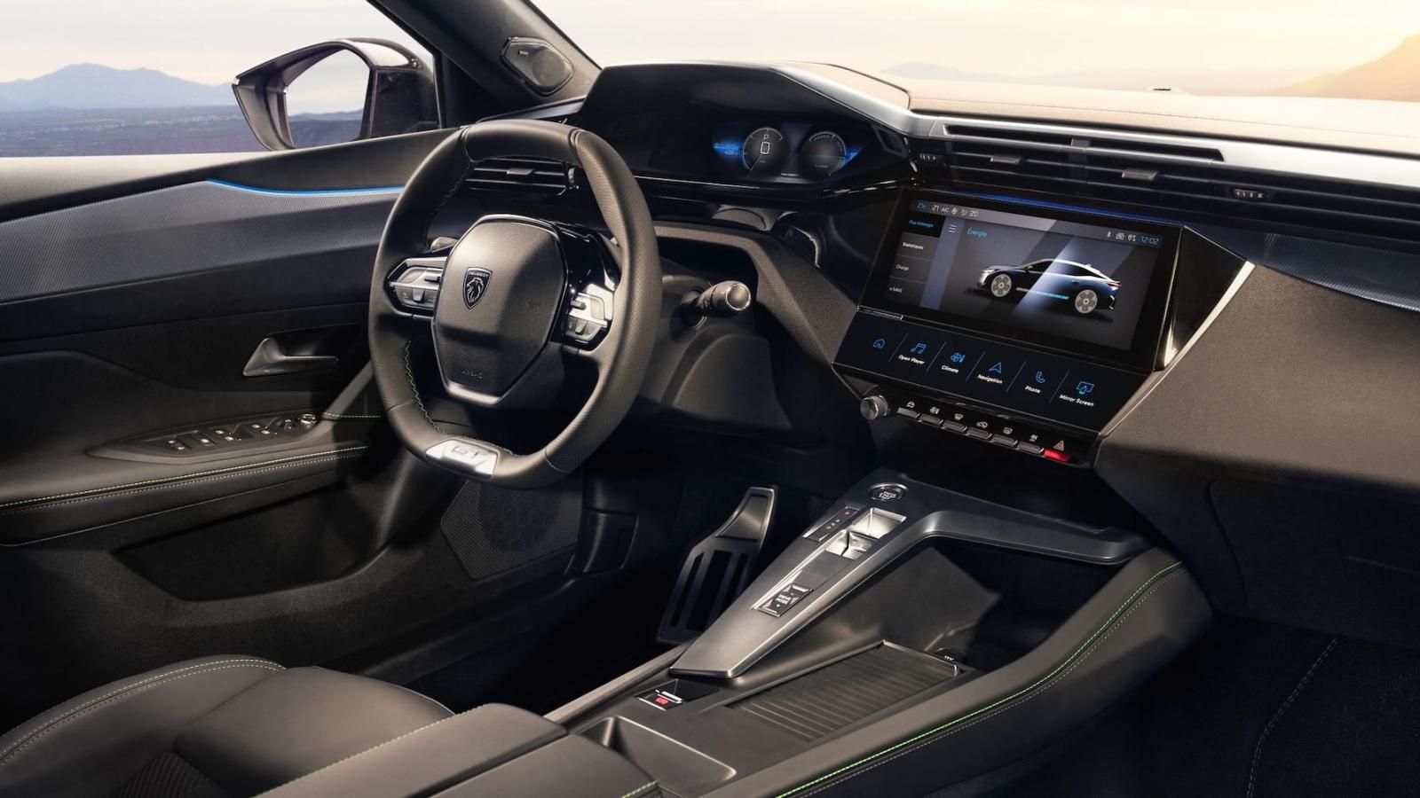 Nuova Peugeot e-408, gli interni