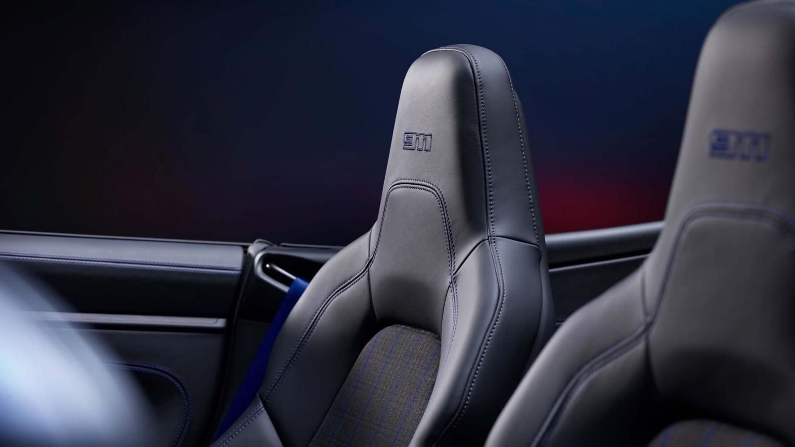 Porsche 911 Carrera T Cabriolet, interni