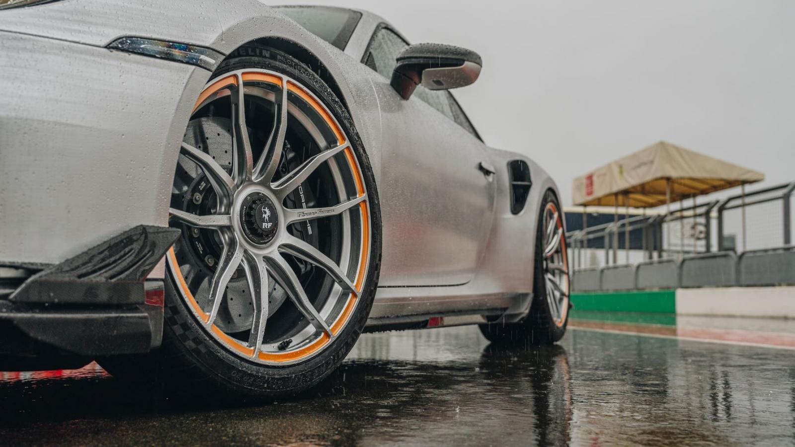 Il kit Velos di Romeo Ferraris per la Porsche 911 Turbo S