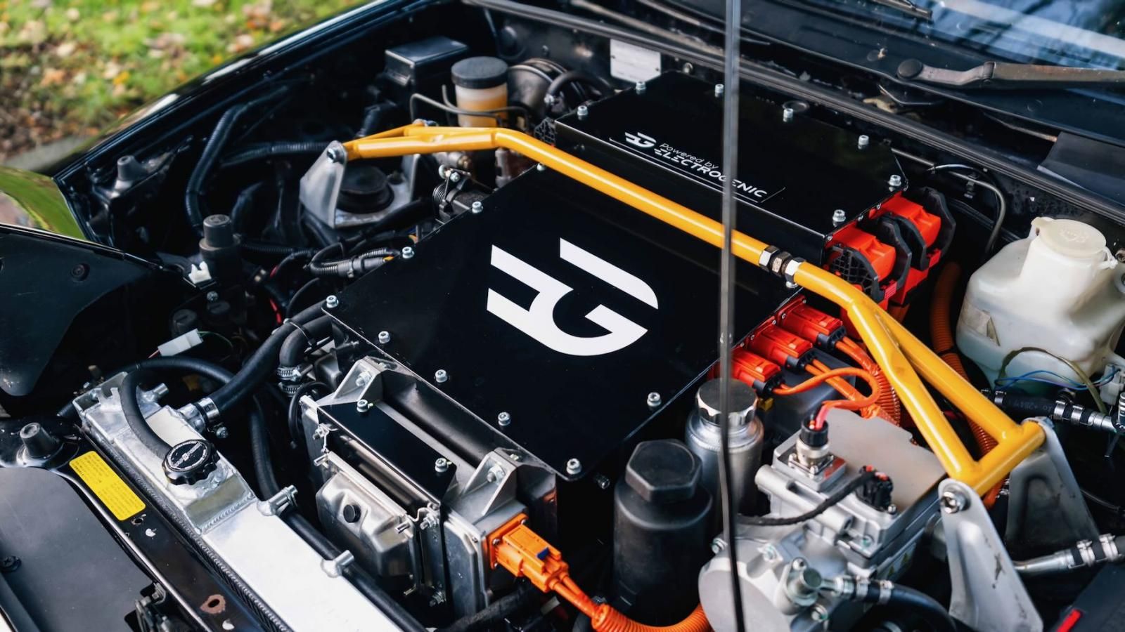 Mazda MX-5 Mk1, il kit di Electrogenic