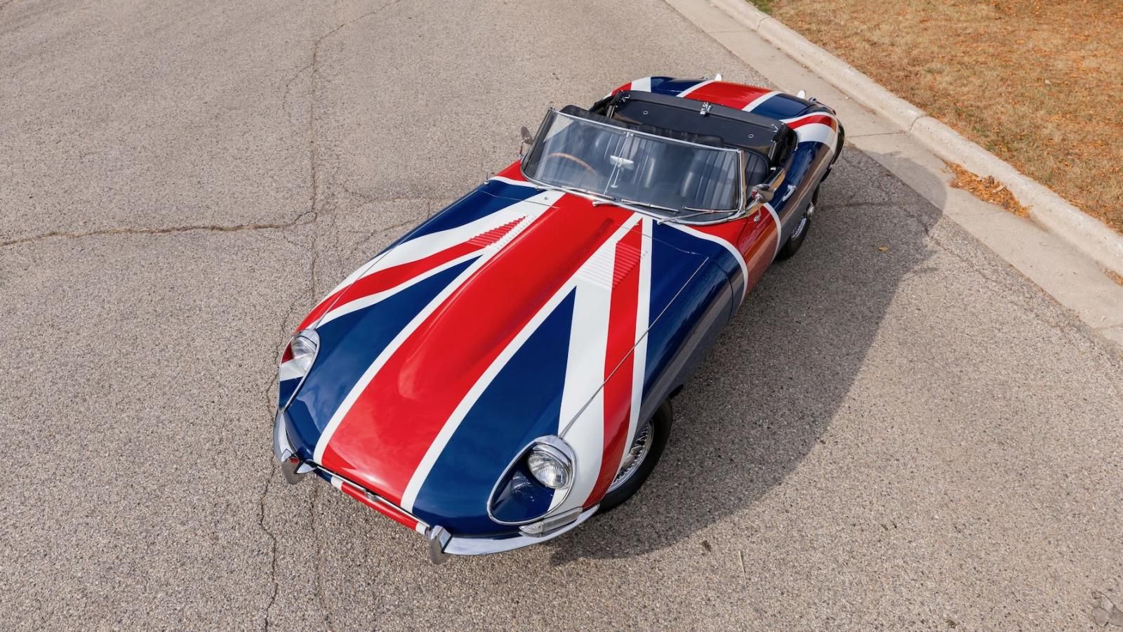 La Jaguar E-Type Shaguar di Austin Powers