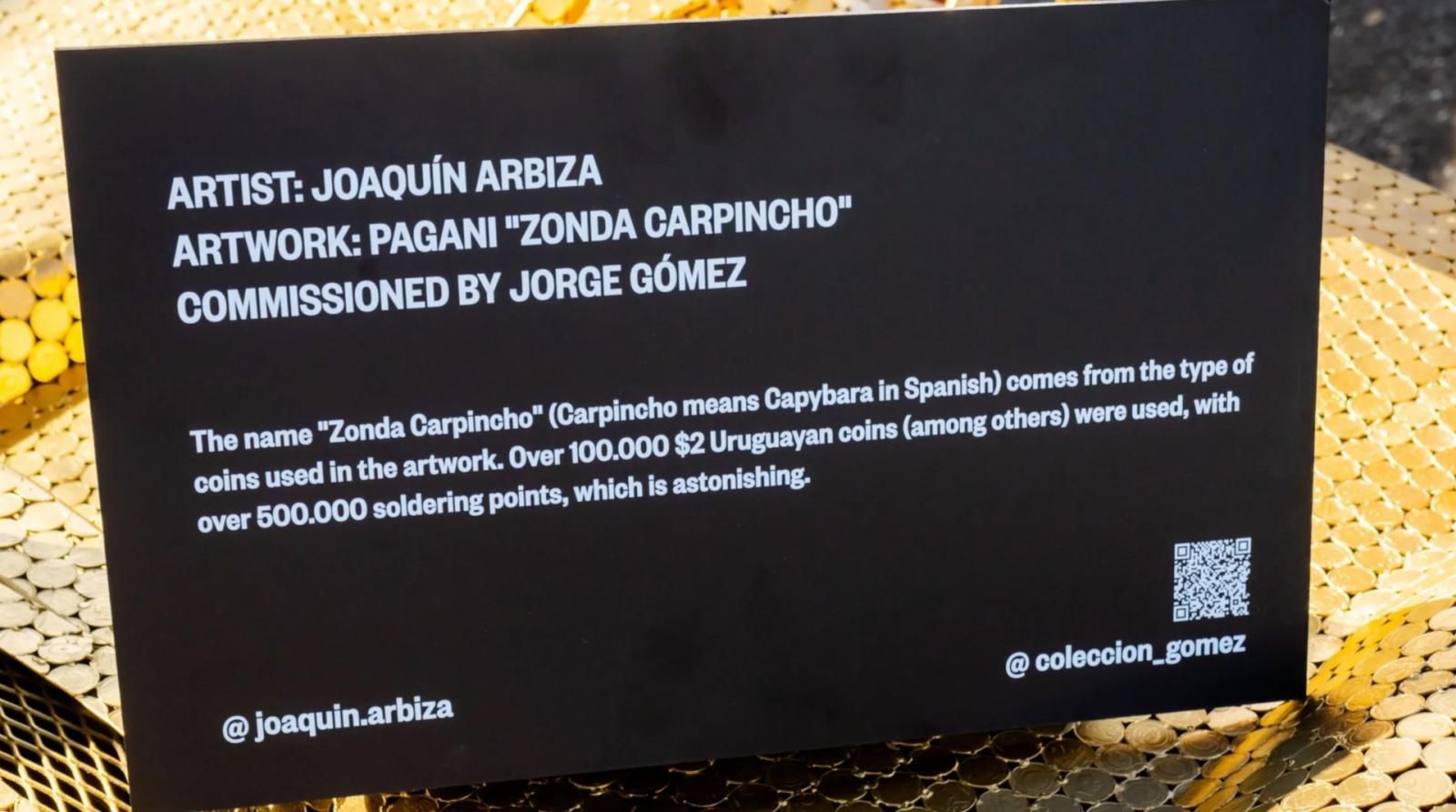 Pagani Zonda ricoperta da Joaquin-Arbiza con monete e con la faccia di Lionel Messi