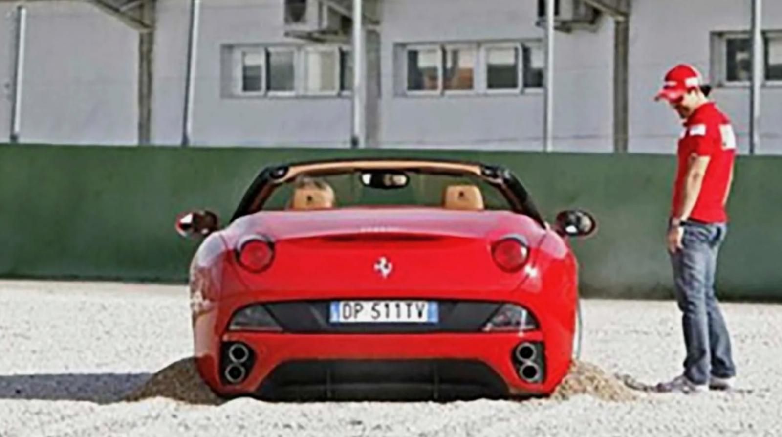 Luca Di Montezemolo insabbia una Ferrari California
