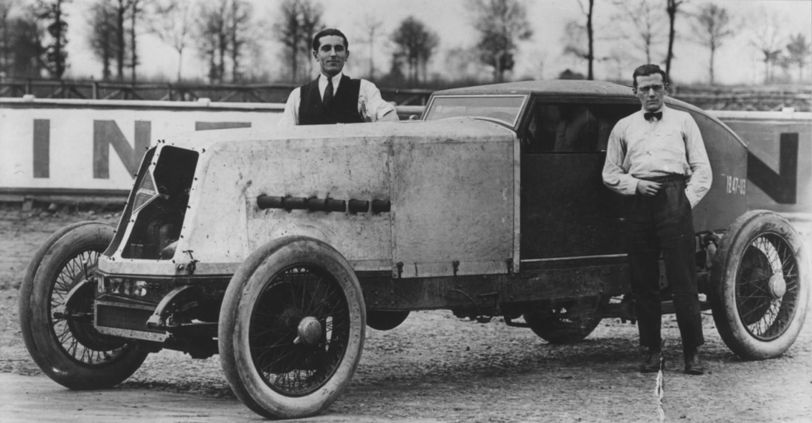 Vecchia Renault da record di velocità