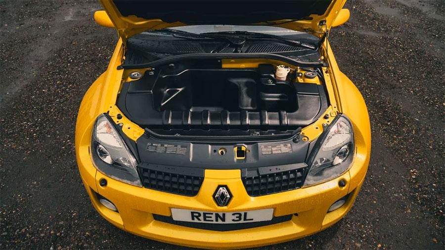 Renault Clio V6