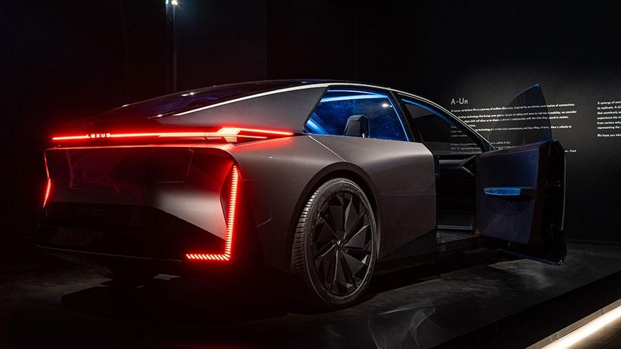 Lexus BLACK BUTTERFLY COCKPIT CONCEPT - Milan Design Week 2025