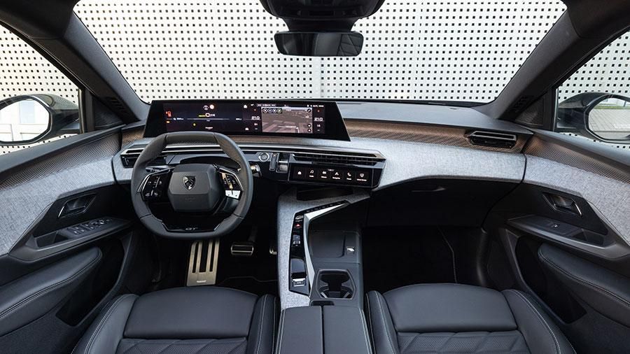 PEUGEOT E-5008 325 Dual Motor