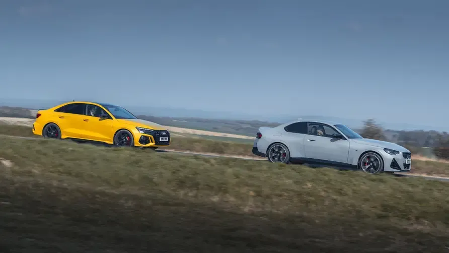 Audi RS3 vs BMW M240i Coupé - laterale.webp