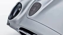 Mercedes-Benz-300-SLR-Uhlenhaut-Coupe - 4.jpg