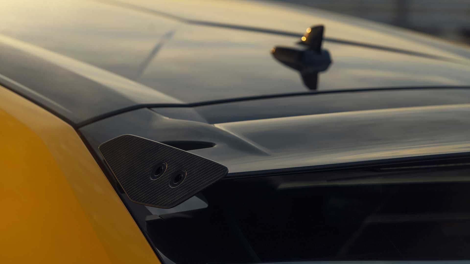 Lamborghini-Urus-Performante-2023-10.jpg