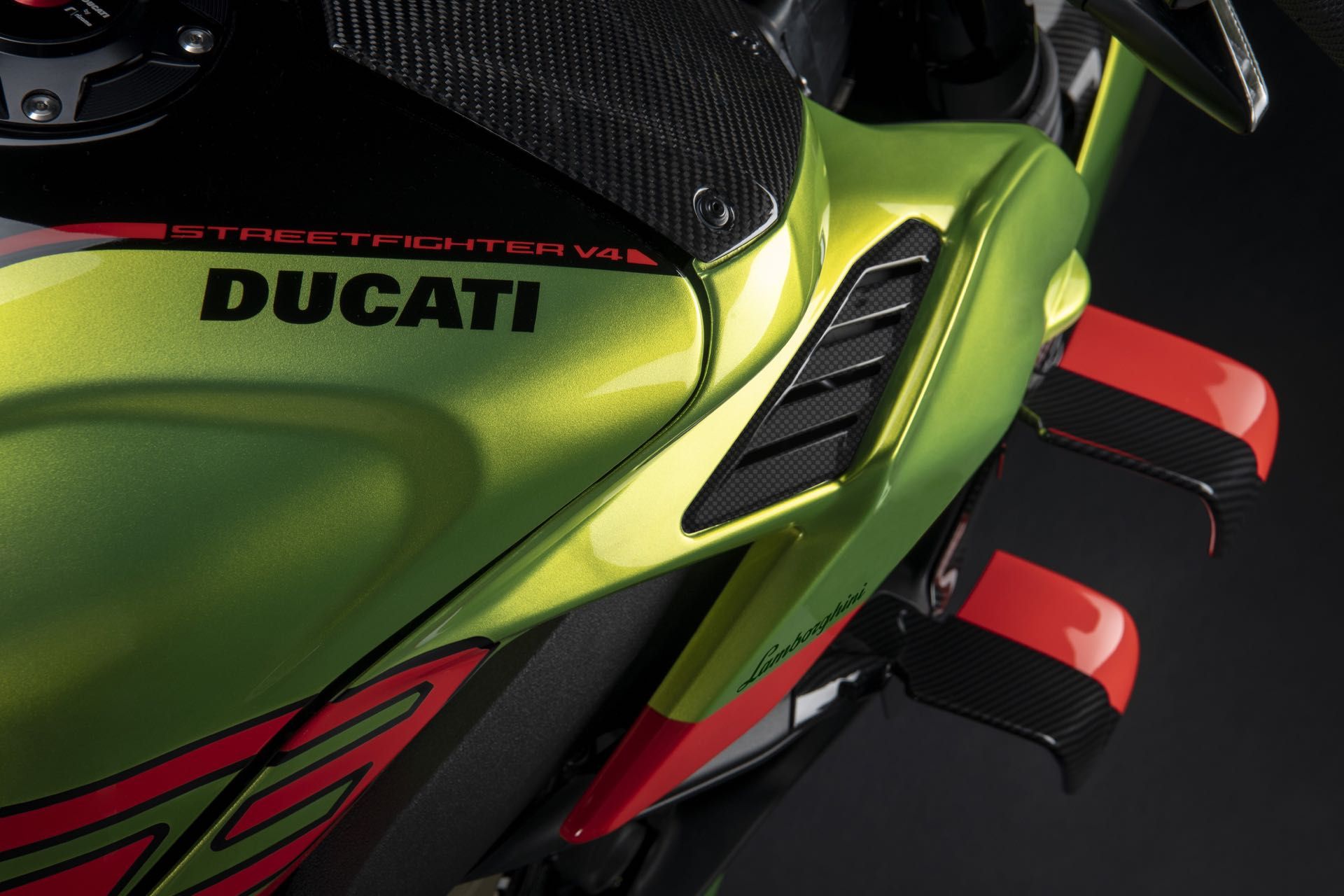 Ducati-Streetfighter-V4-Lamborghini-12.jpg