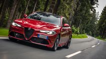 Alfa-Romeo_Giulia-Quadrifoglio_05.jpeg