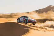 Porsche-911-Dakar-Historic-decorative-wraps-6.jpg
