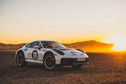 Porsche-911-Dakar-Historic-decorative-wraps-8.jpg