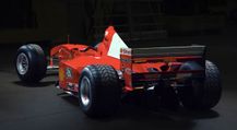 Ferrari-Formula-1-2000-ex-Schumacher-2.jpg