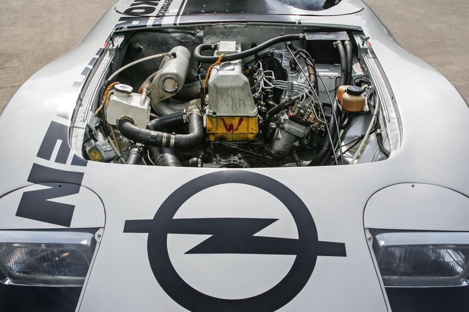 Opel Diesel GT 1972 motore