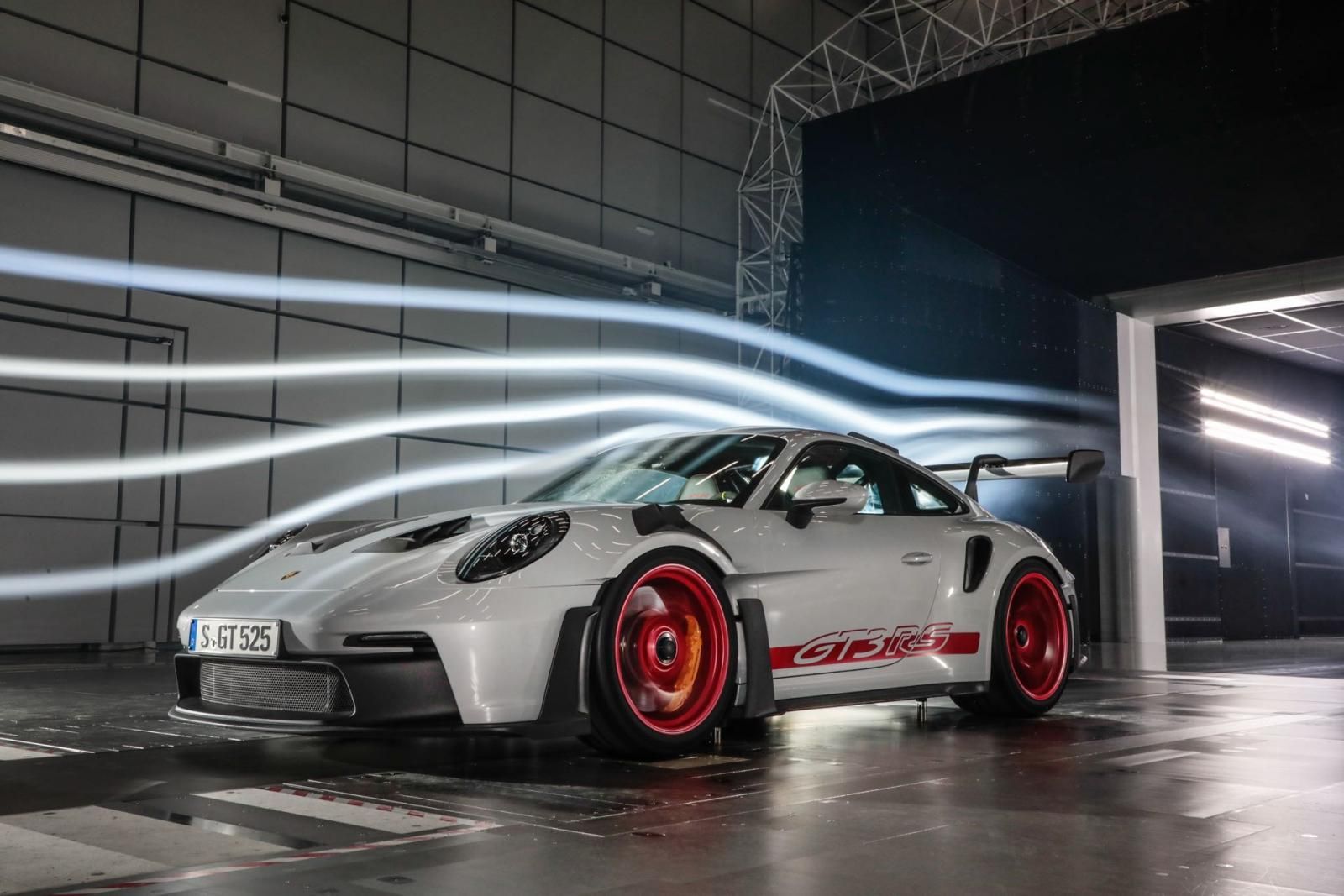 Porsche 911 GT3 RS 2023 galleria del vento