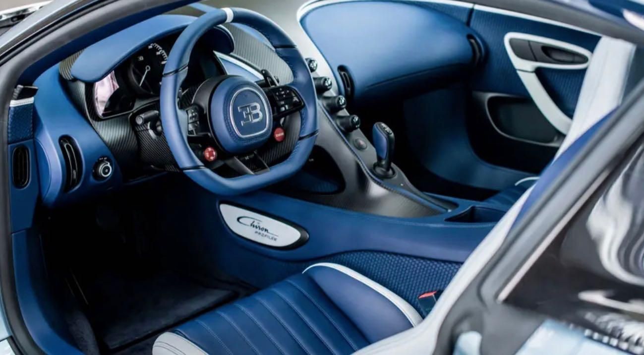 Bugatti Chiron Profilée plancia