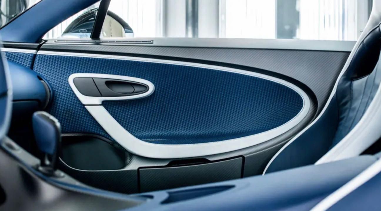 Bugatti Chiron Profilée pannello porta