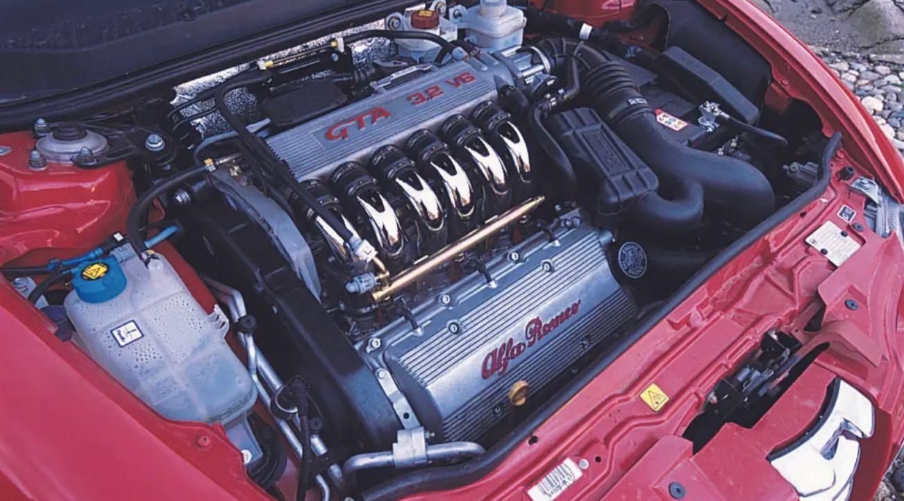Alfa Romeo 147 GTA motore