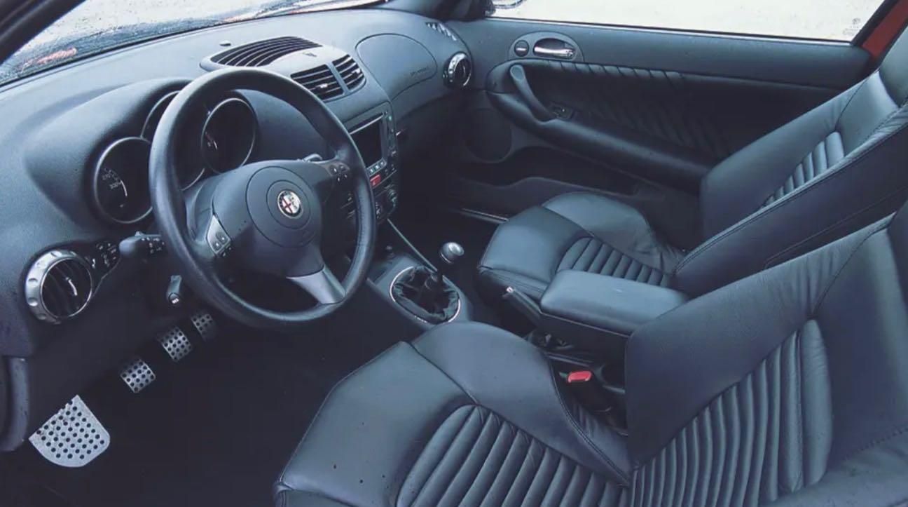Alfa Romeo 147 GTA interno