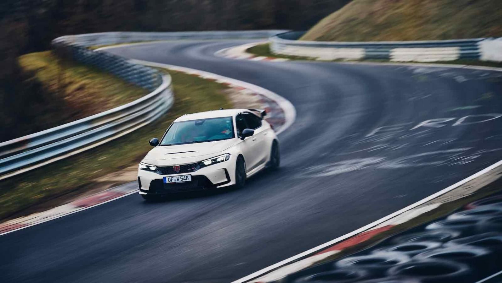 Honda Civic Type R, al Nurburgring è la più veloce auto a trazione anteriore