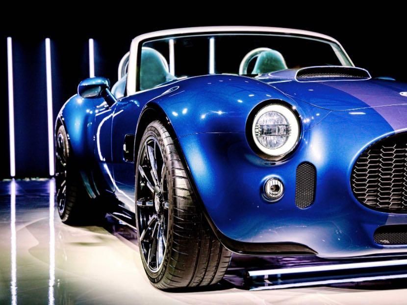 AC Cobra GT Roadster blu
