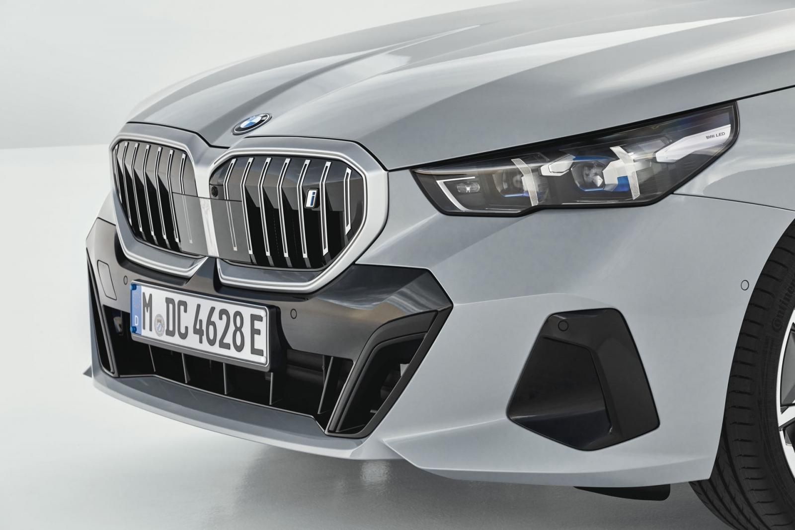 Nuova BMW Serie 5 frontale